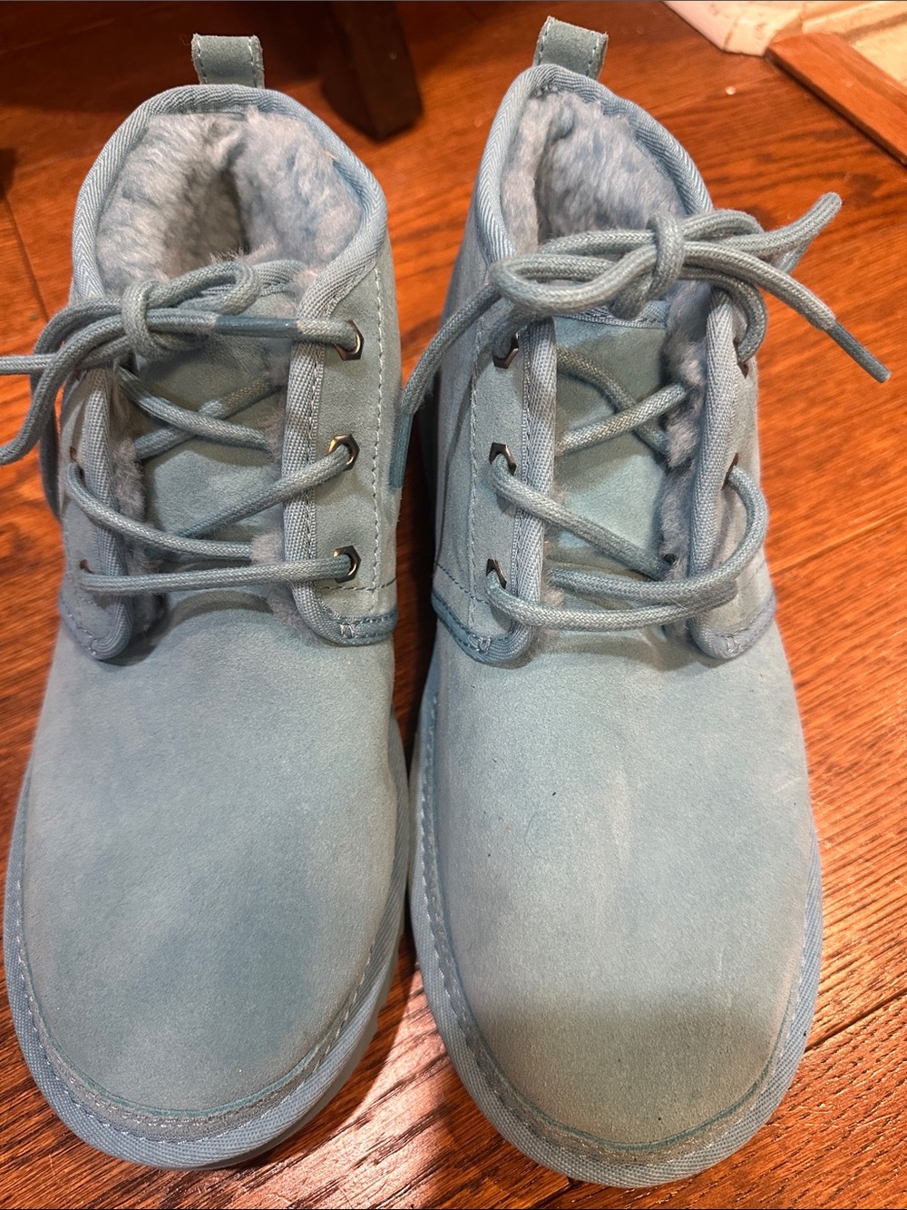 Woman’s blue UGGs size 8 never worn